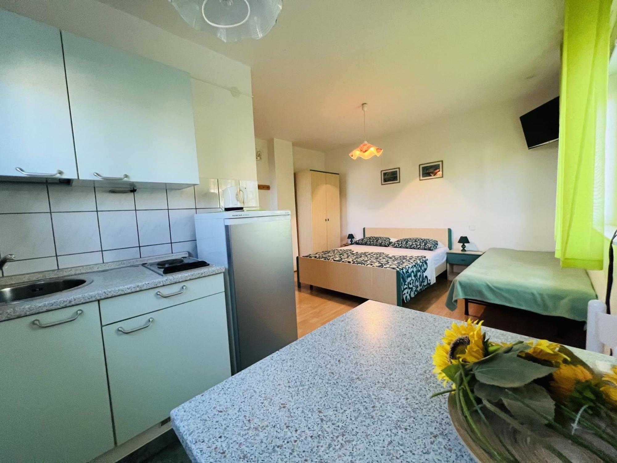 Apartments With Wifi Crikvenica - 5555 Номер фото